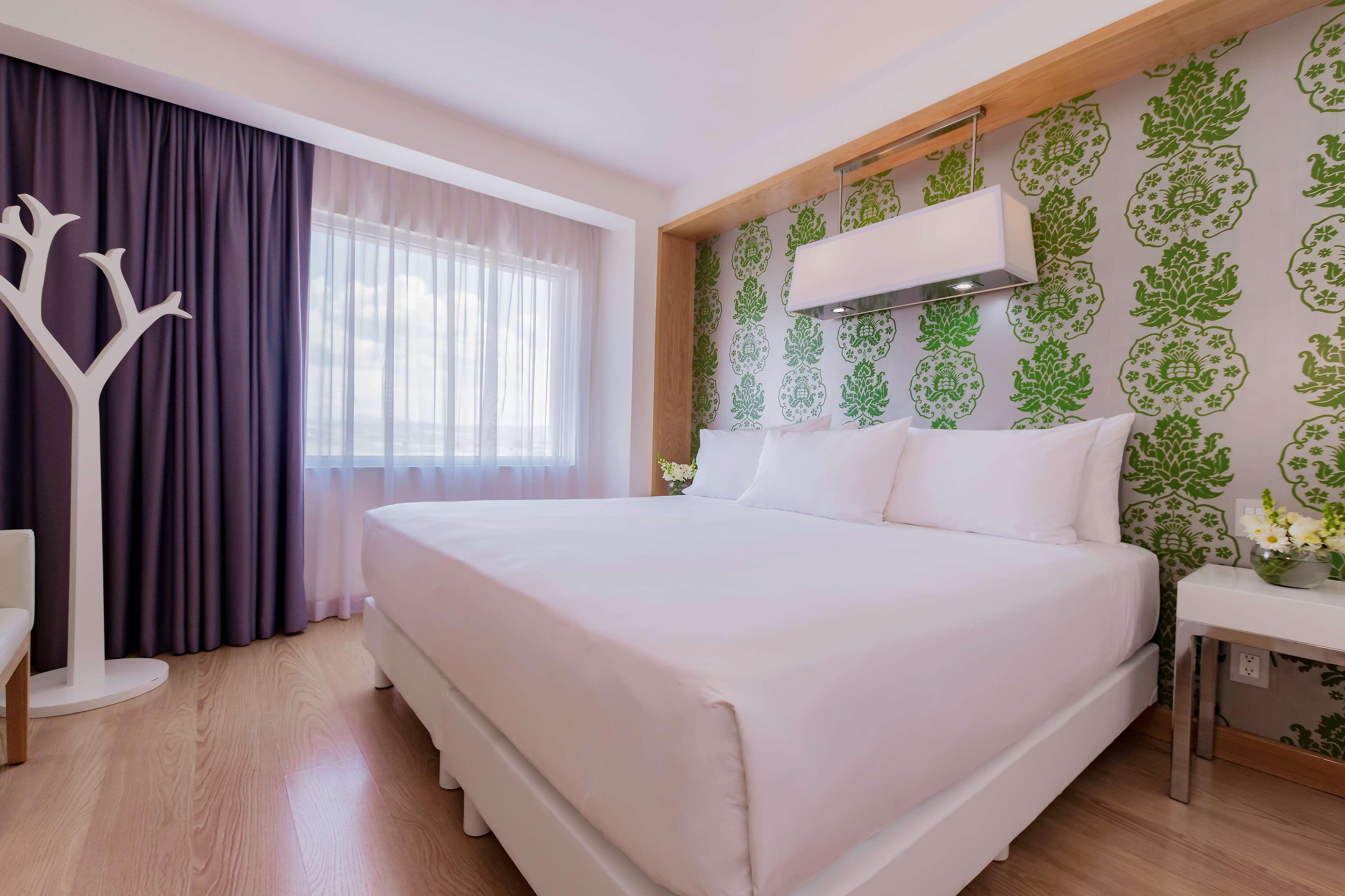 Nh Queretaro Hotel Buitenkant foto